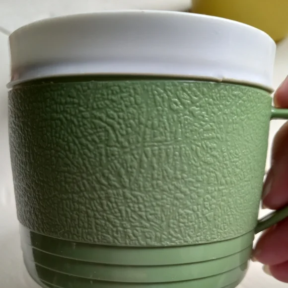 Vintage Therm-o-ware unbreakable cups. - Picture 5 of 14